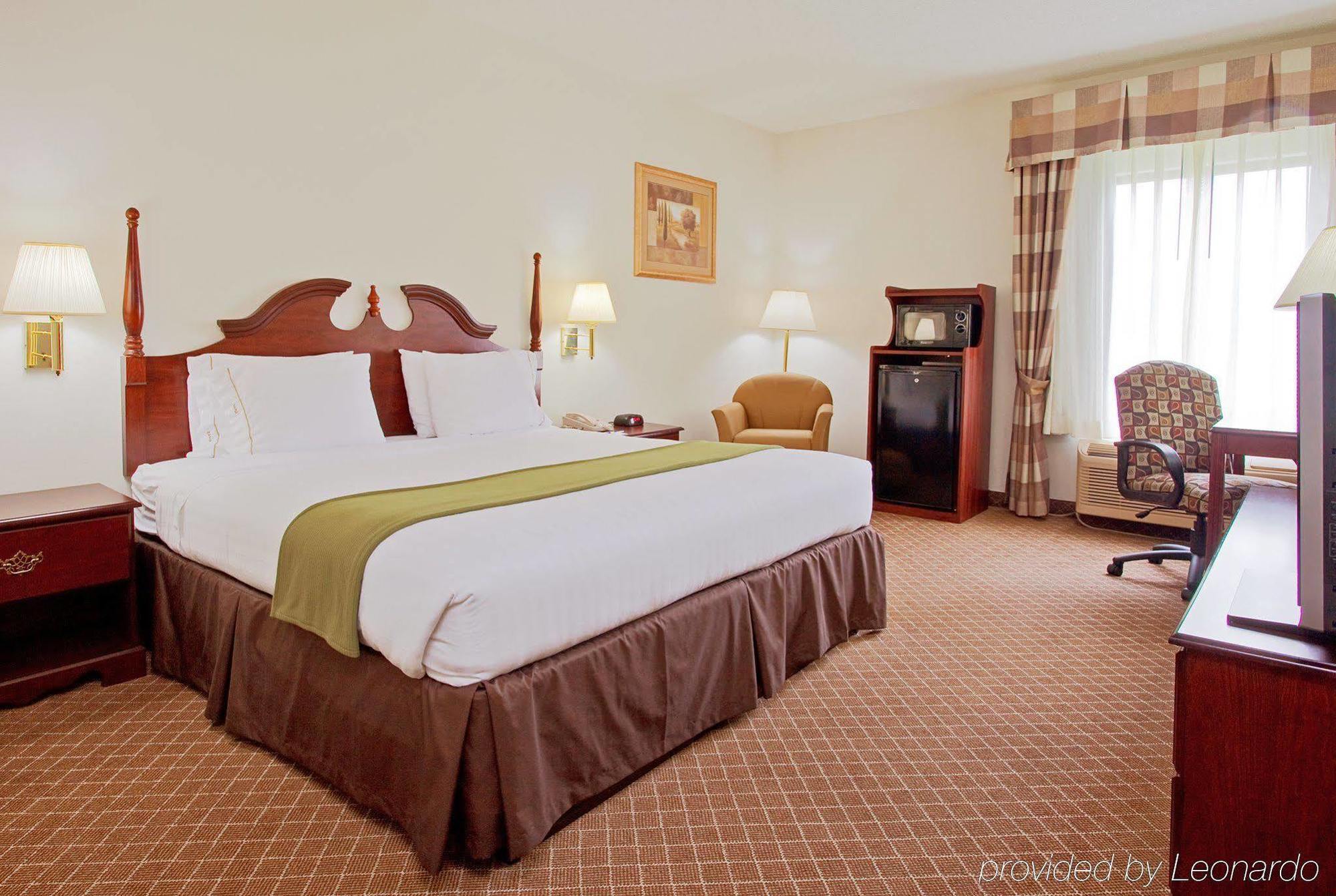 Holiday Inn Express Hotel & Suites Fort Payne By Ihg Номер фото